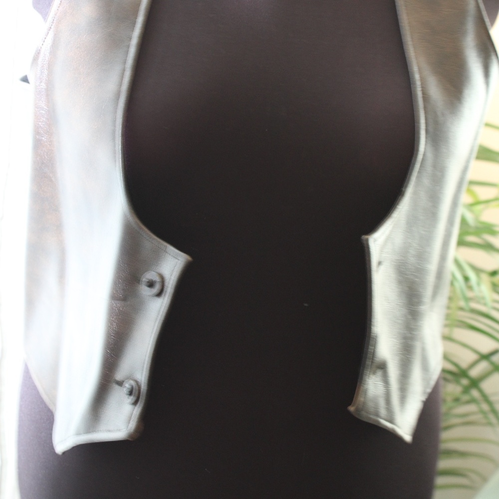 VINTAGE BROWN LEATHER VEST